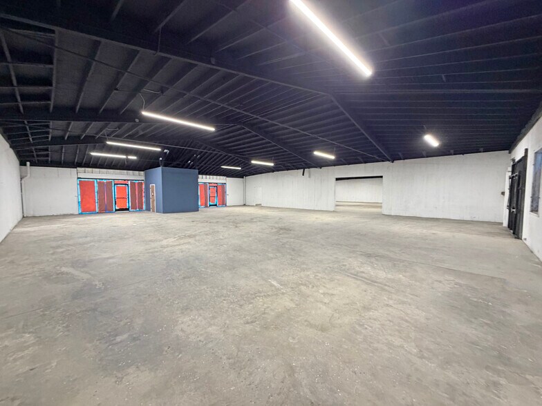 3014 Floyd St, Burbank, CA à louer - Photo de l’immeuble – Image 3 sur 7