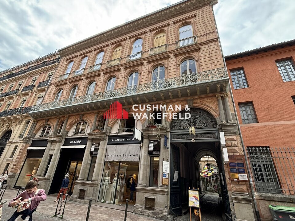 9 Rue Saint Antoine Du T, Toulouse à louer Photo de l’immeuble– Image 1 sur 11