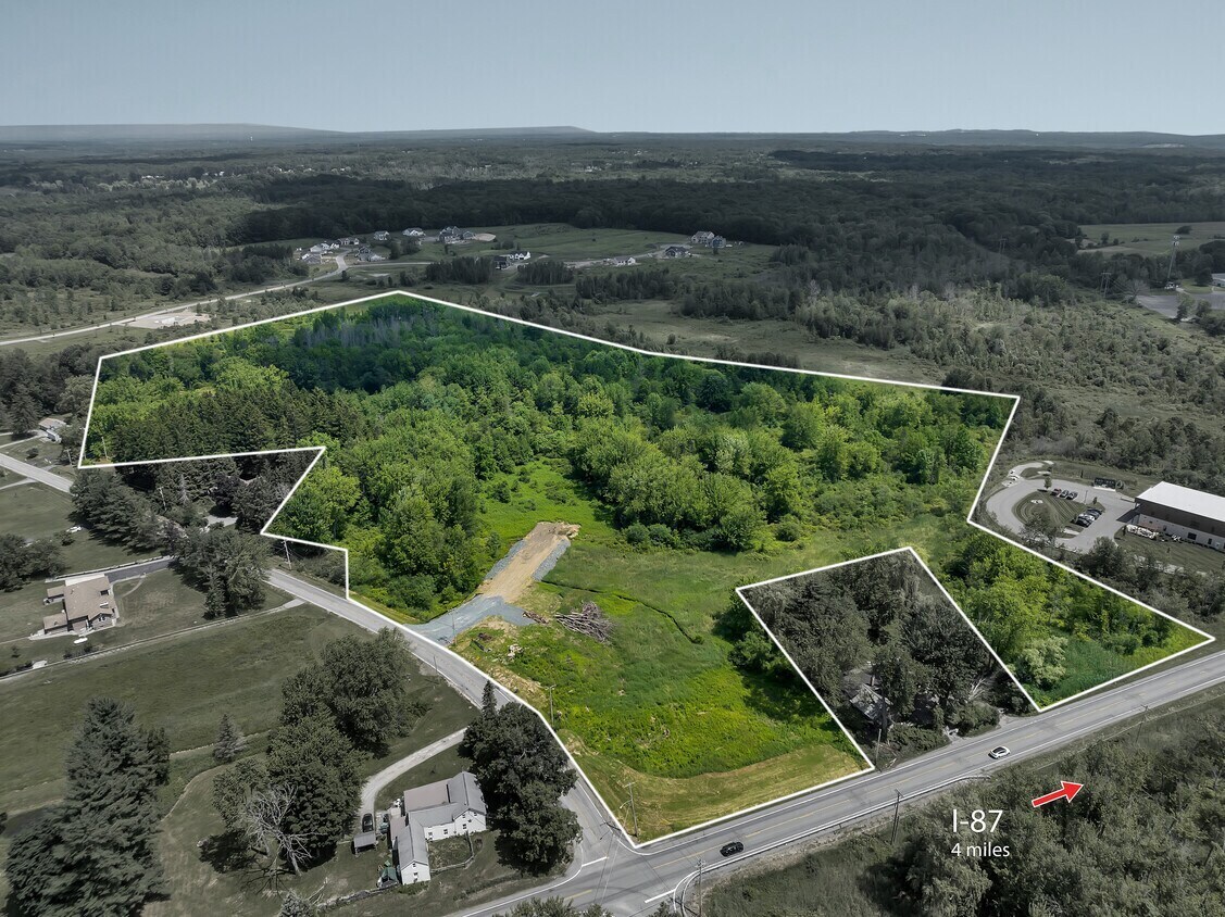 587 Waite Rd, Rexford, NY à vendre Photo de l’immeuble– Image 1 sur 5