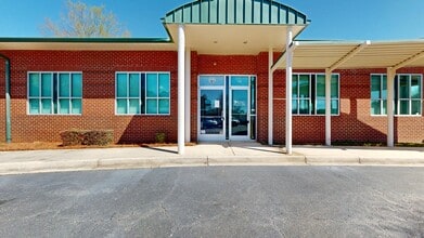 410 S Herlong Ave, Rock Hill, SC à louer Photo intérieure– Image 1 sur 13