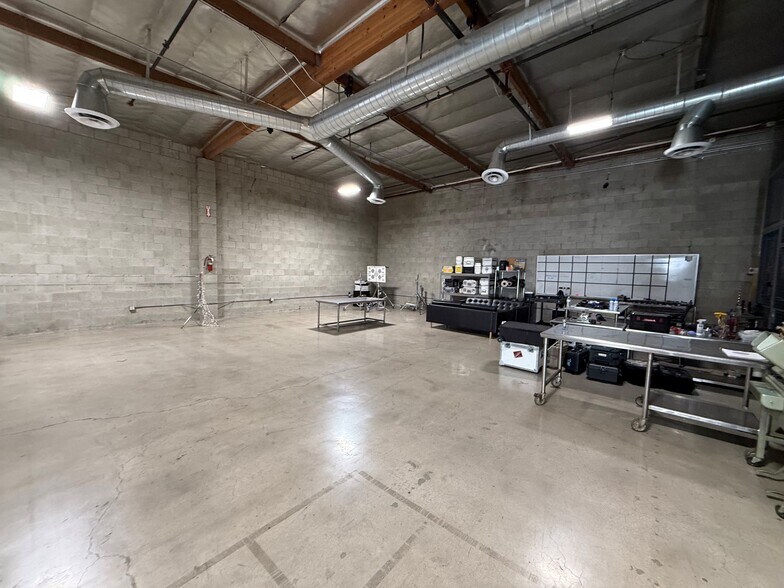 620-624 N Victory Blvd, Burbank, CA à louer - Photo de l’immeuble – Image 1 sur 17