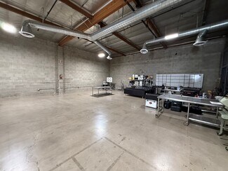 Plus de détails pour 620-624 N Victory Blvd, Burbank, CA - Industriel/Logistique à louer