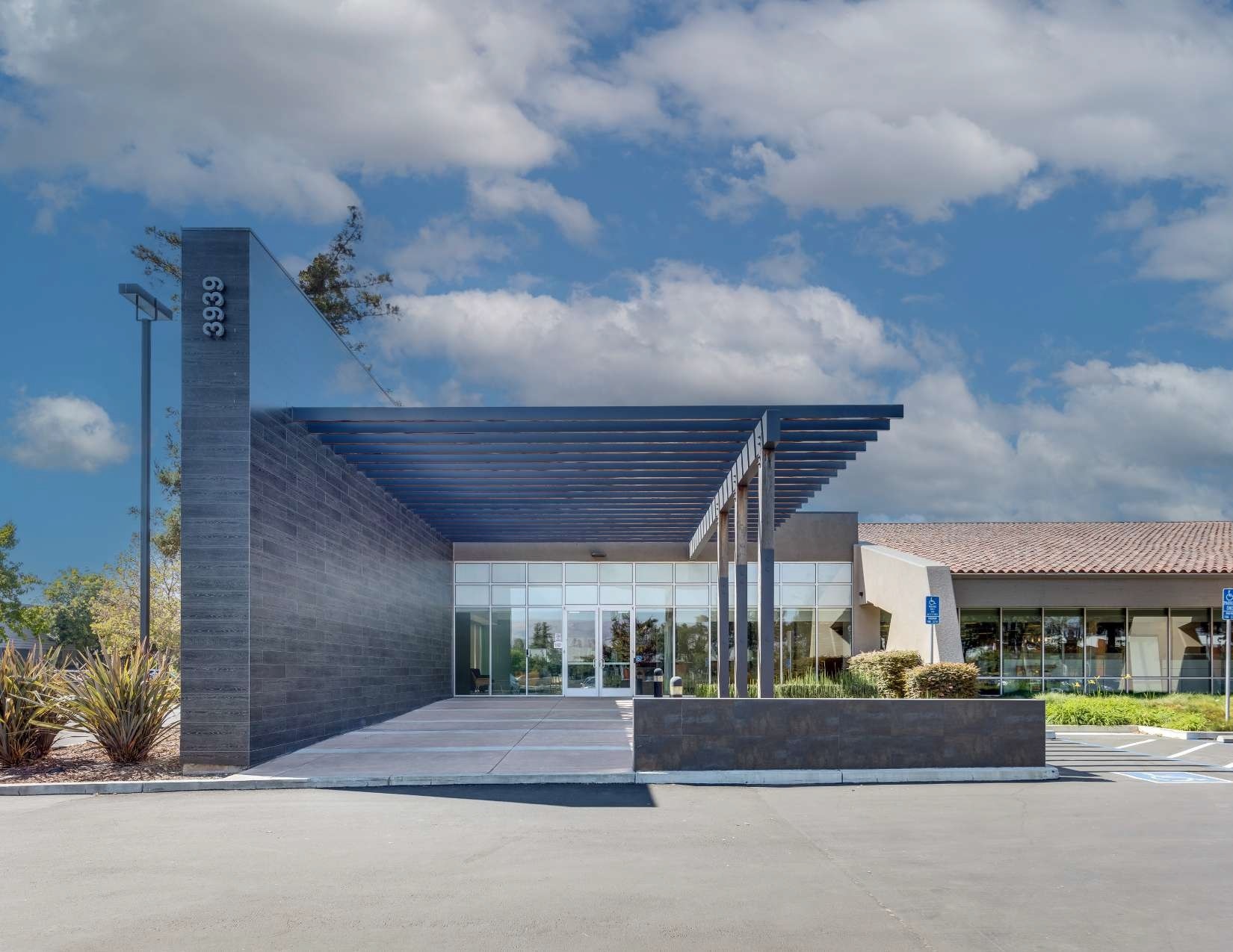 3939 N 1st St, San Jose, CA à louer Photo de l’immeuble– Image 1 sur 8