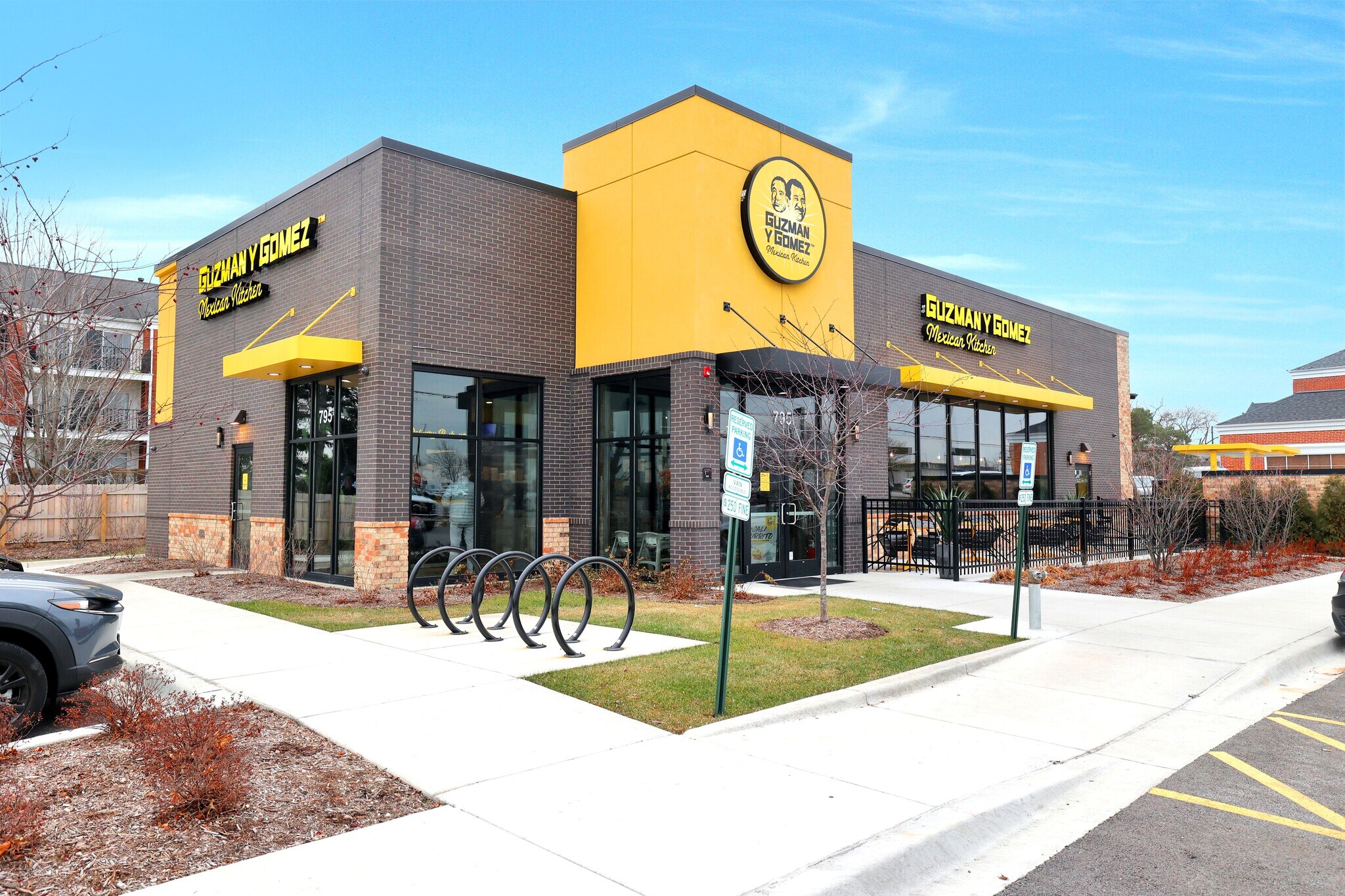 795 E Golf Rd, Schaumburg, IL à vendre Photo principale– Image 1 sur 6