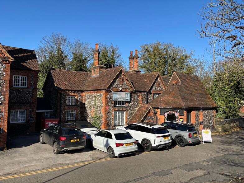 255 Watling St, Radlett à vendre - Photo de l’immeuble – Image 2 sur 5