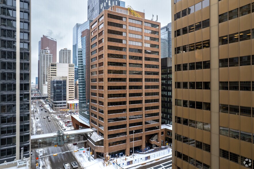 510 5th St SW, Calgary, AB à louer - Photo principale – Image 1 sur 2