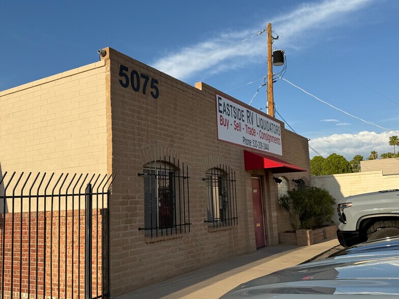 5075 E 29th St, Tucson, AZ à vendre - Photo de l’immeuble – Image 2 sur 11