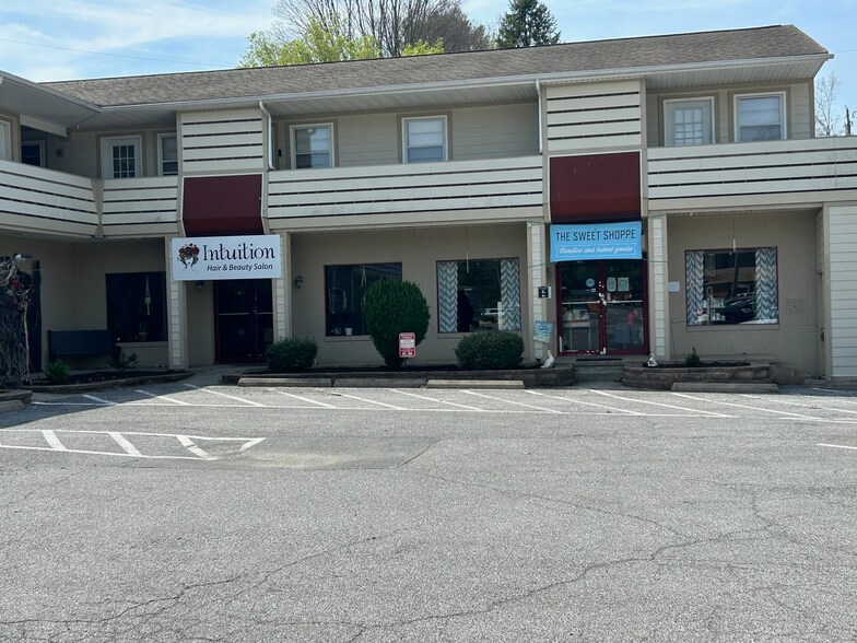 632-634 Charles St, Staunton, VA à vendre - Photo de l’immeuble – Image 2 sur 9