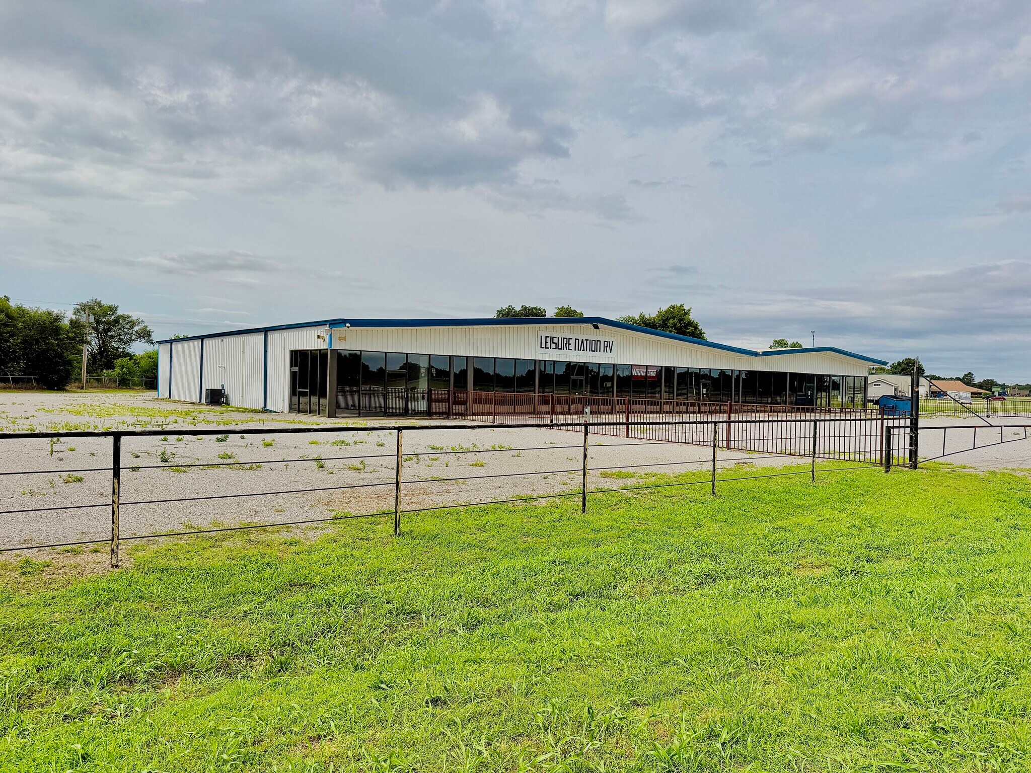 3601 N Van Buren Byp, Enid, OK à louer Photo de l’immeuble– Image 1 sur 53