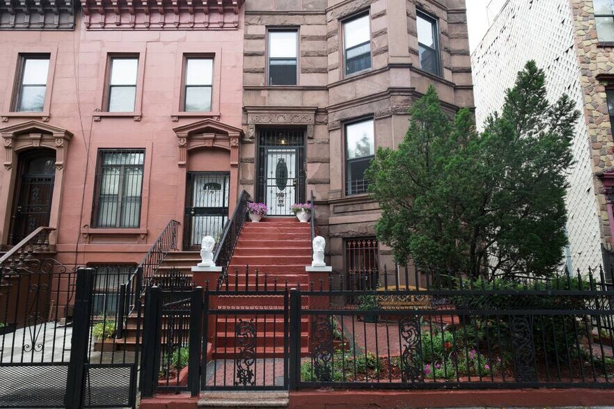 1181 Bushwick Ave, Brooklyn, NY à vendre - Photo principale – Image 1 sur 47