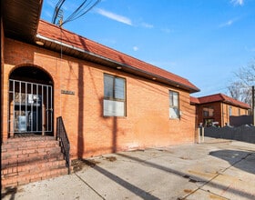 5091 Umbria St, Philadelphia, PA à louer Photo de l’immeuble– Image 1 sur 6