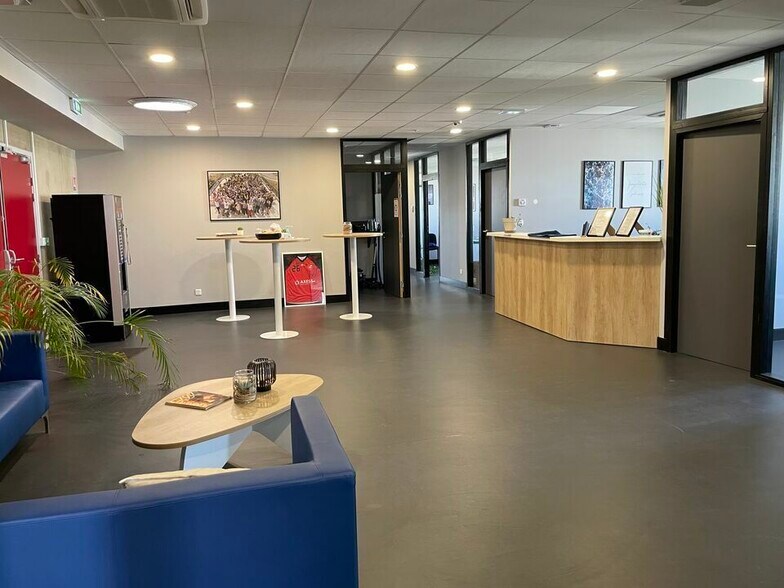 Bureau dans Valence à louer - Photo intérieure – Image 2 sur 6