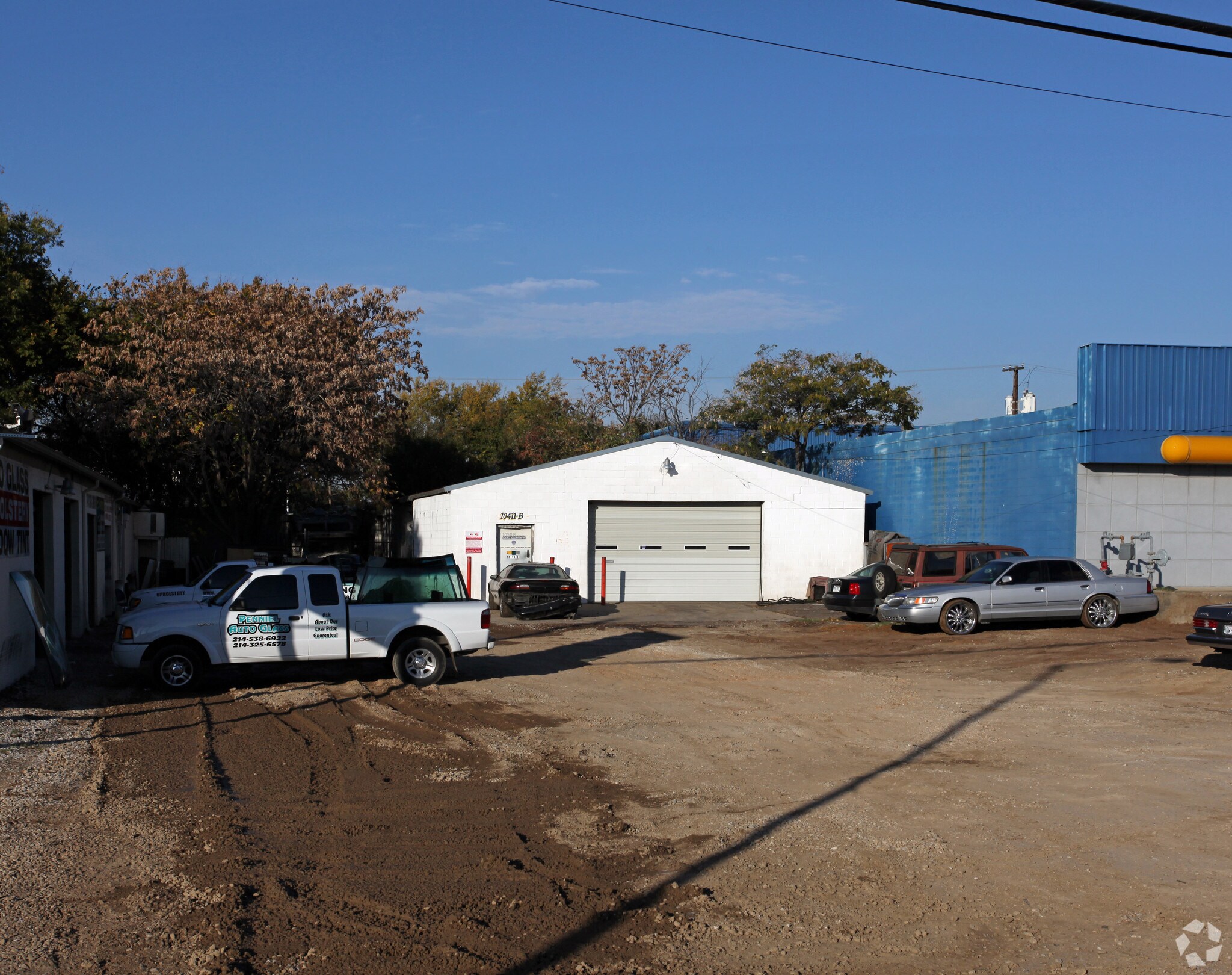 10411 Harry Hines Blvd, Dallas, TX à louer Photo principale– Image 1 sur 26