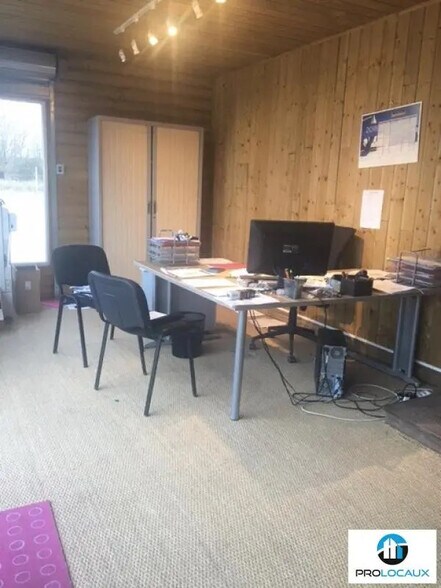 Local d’activités dans La Trinité-de-Thouberville à louer - Photo intérieure – Image 3 sur 3