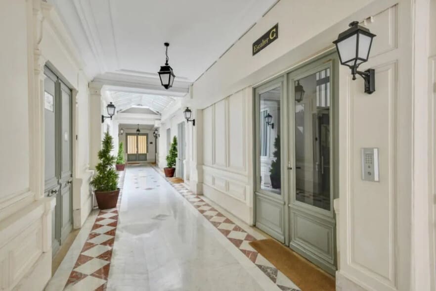 Local commercial dans Paris à vendre - Photo de l’immeuble – Image 2 sur 8