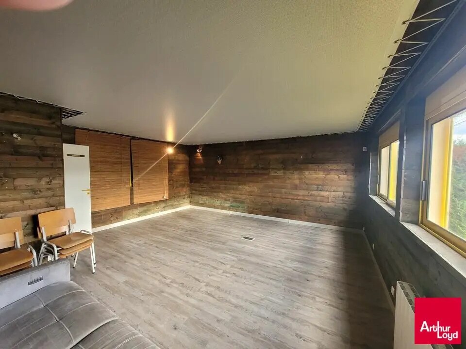 Local d’activités dans Champagné à louer Photo de l’immeuble– Image 1 sur 5