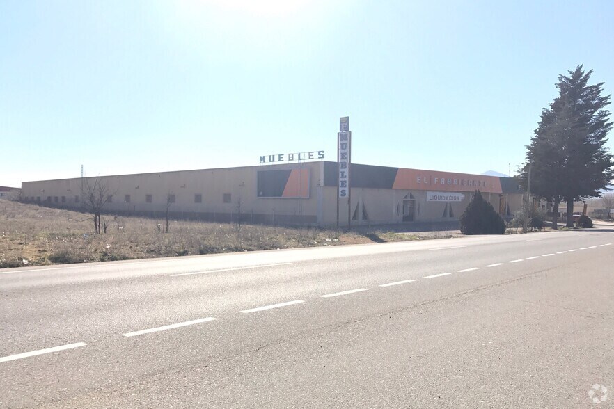 Avenida Calle Cáceres, 6, Polán, Toledo à vendre - Photo principale – Image 1 sur 3
