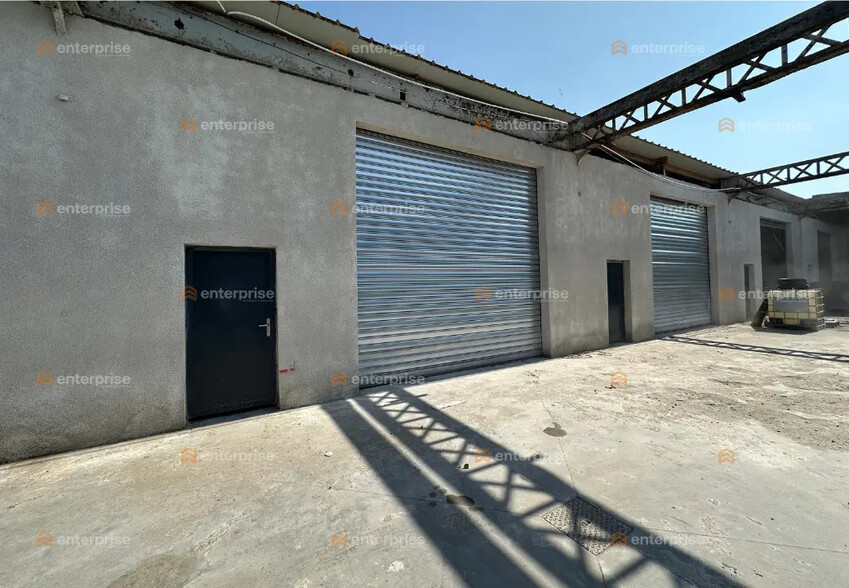 Local d’activités dans Roubaix à louer - Photo de l’immeuble – Image 3 sur 4