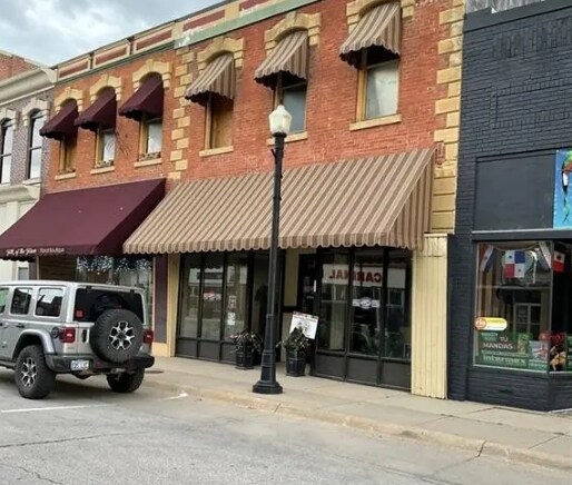 110 E Main St, Chanute, KS à vendre - Photo principale – Image 1 sur 1