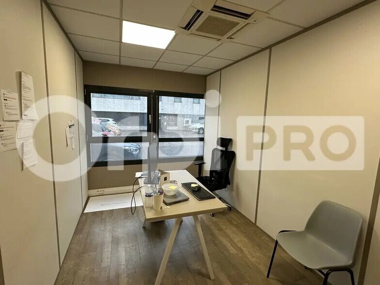 Bureau dans Villefranche-sur-Saône à louer - Photo de l’immeuble – Image 2 sur 4