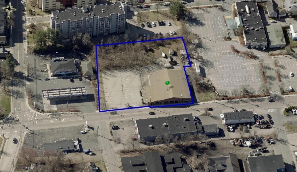 35-41 E Hollis St, Nashua, NH à louer Photo principale– Image 1 sur 12