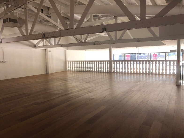 446 S La Brea Ave, Los Angeles, CA à vendre - Photo intérieure – Image 3 sur 6