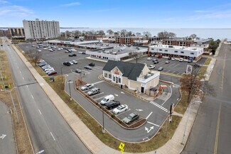 Plus de détails pour 250 Captain Thomas Blvd, West Haven, CT - Local commercial à louer