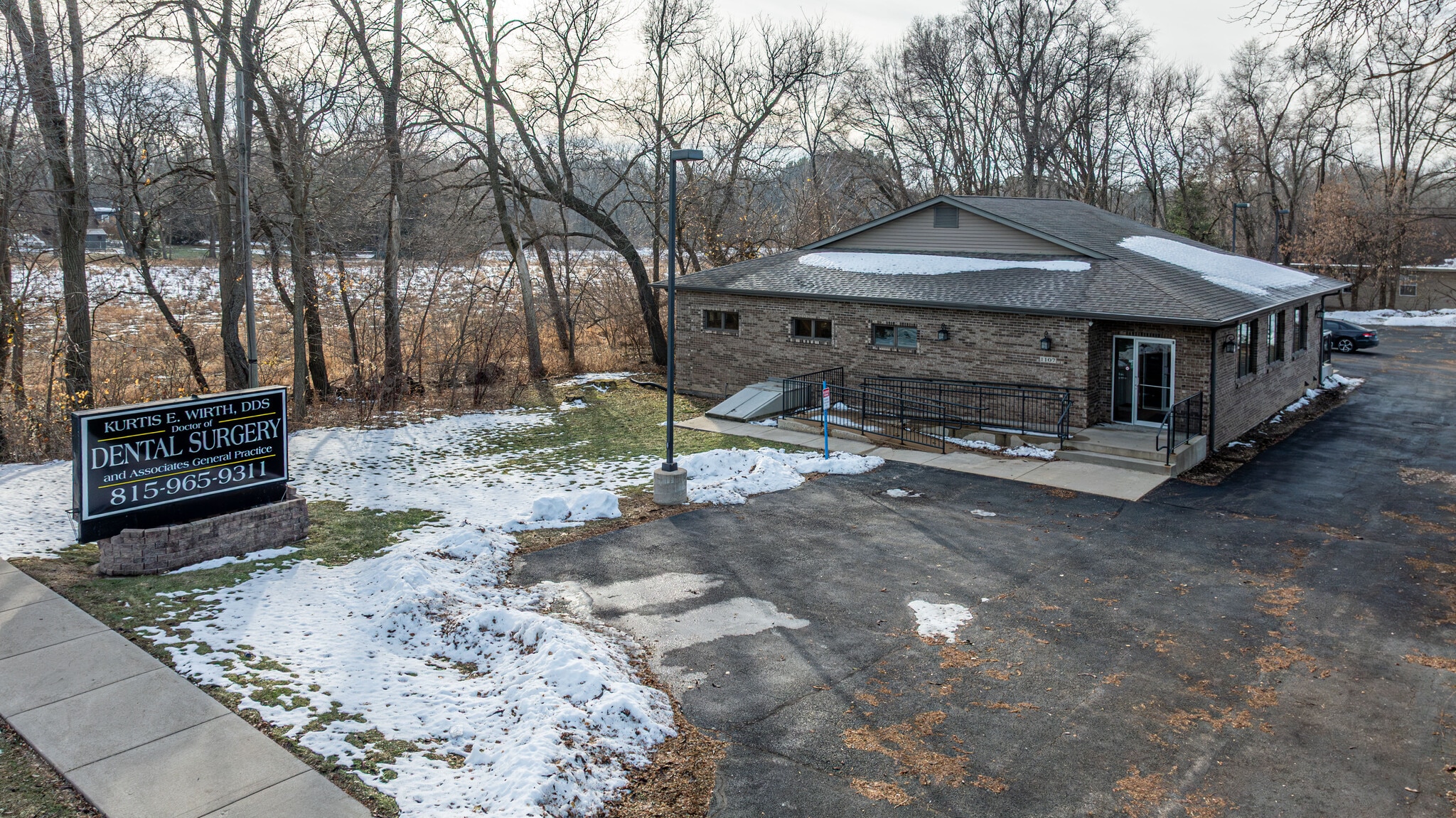 1107 S Mulford Rd, Rockford, IL à vendre Photo principale– Image 1 sur 17