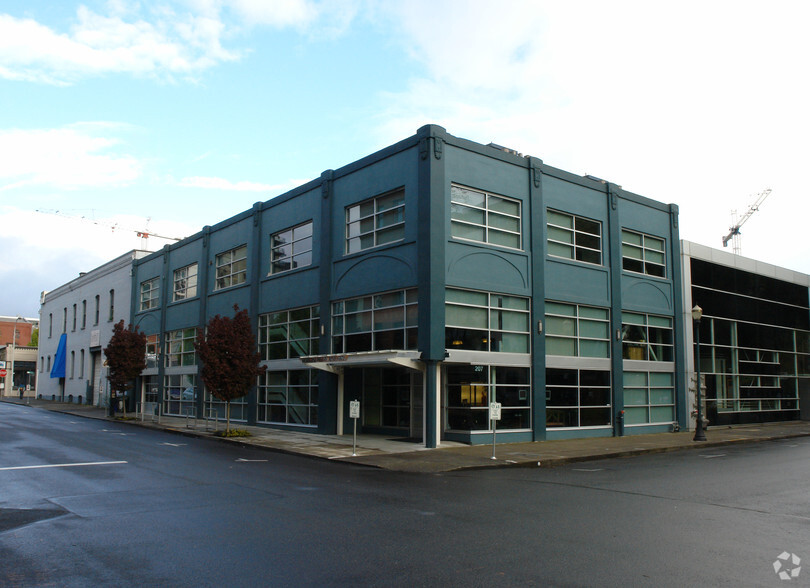 207 NW Park Ave, Portland, OR à louer - Photo de l’immeuble – Image 2 sur 4