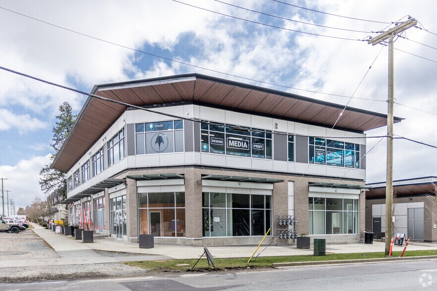 18810 72nd Ave, Surrey, BC à louer - Photo principale – Image 1 sur 5