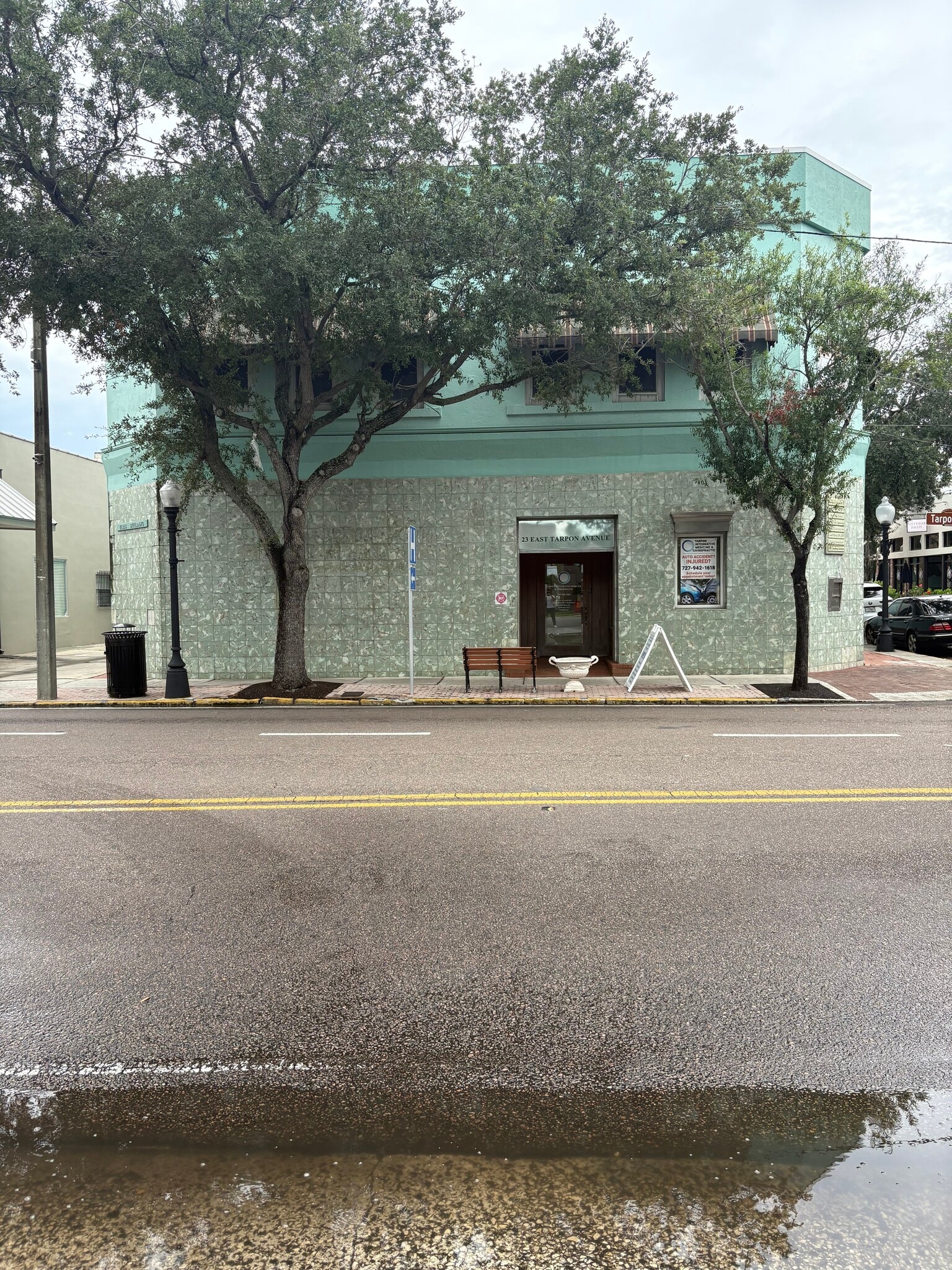 23 E Tarpon Ave, Tarpon Springs, FL à louer Photo intérieure– Image 1 sur 8