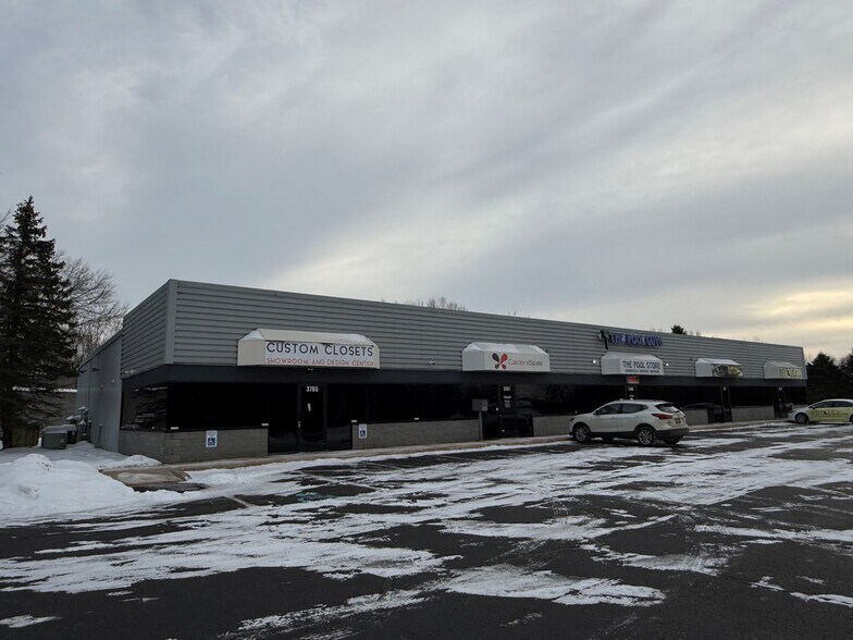 3765-3773 Sky King Blvd, Kalamazoo, MI à louer - Photo de l’immeuble – Image 3 sur 20