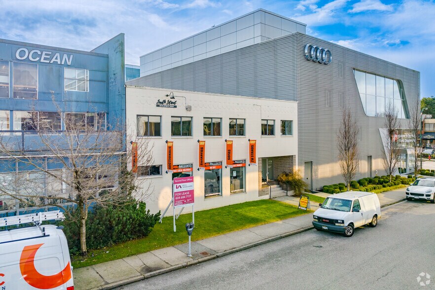 1778 2nd Av W, Vancouver, BC à louer - Photo de l’immeuble – Image 1 sur 5