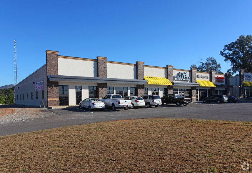 2111 US-78 E Hwy, Anniston, AL à louer - Photo de l’immeuble – Image 3 sur 5