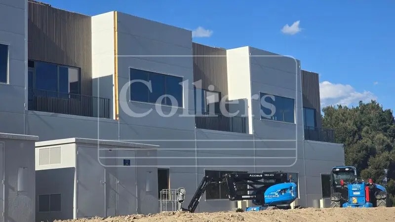 Local d'activités dans Marignane à vendre Photo de l’immeuble– Image 1 sur 10