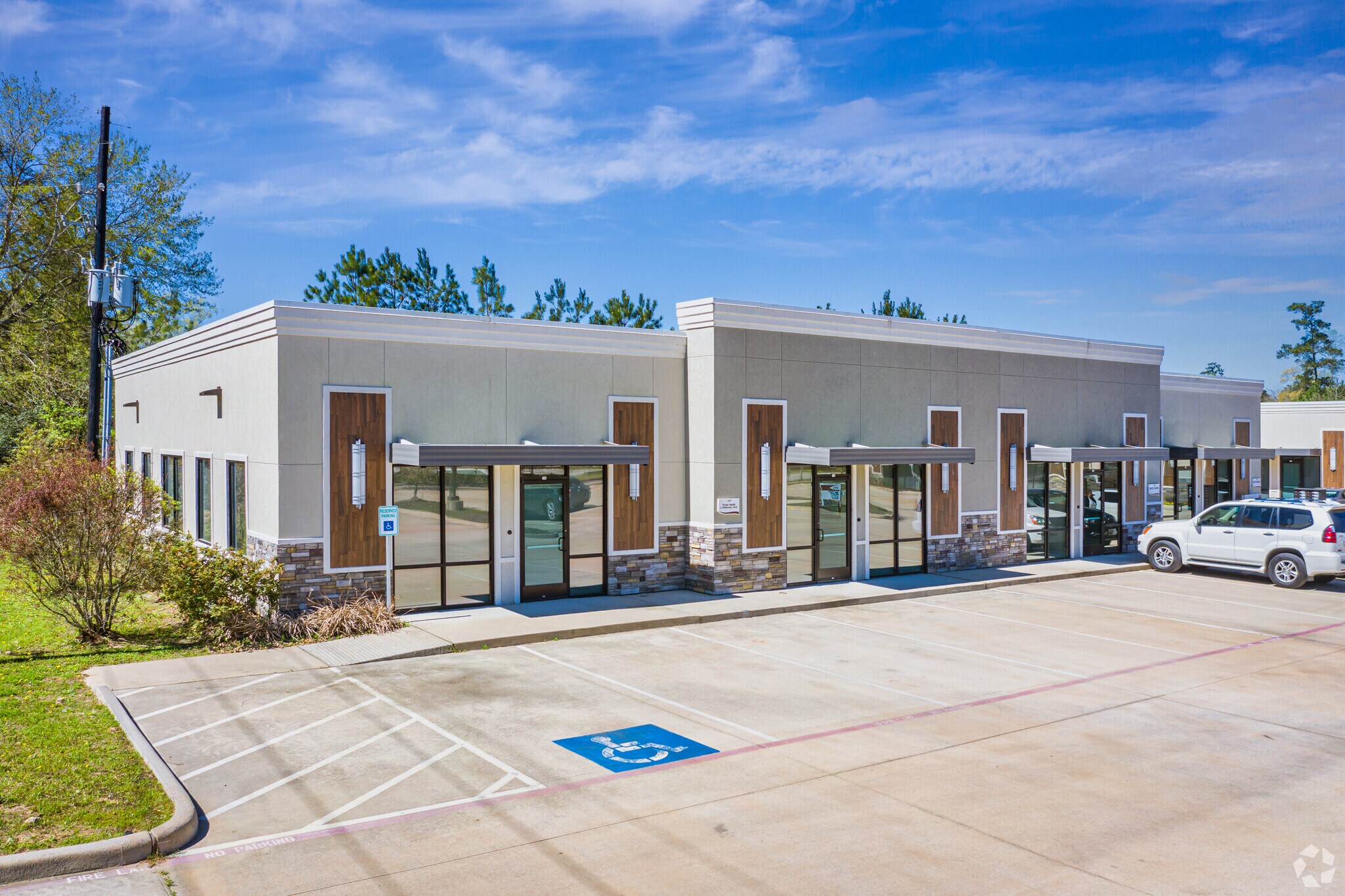 28789 Hardin Store Rd, Magnolia, TX à louer Photo de l’immeuble– Image 1 sur 6