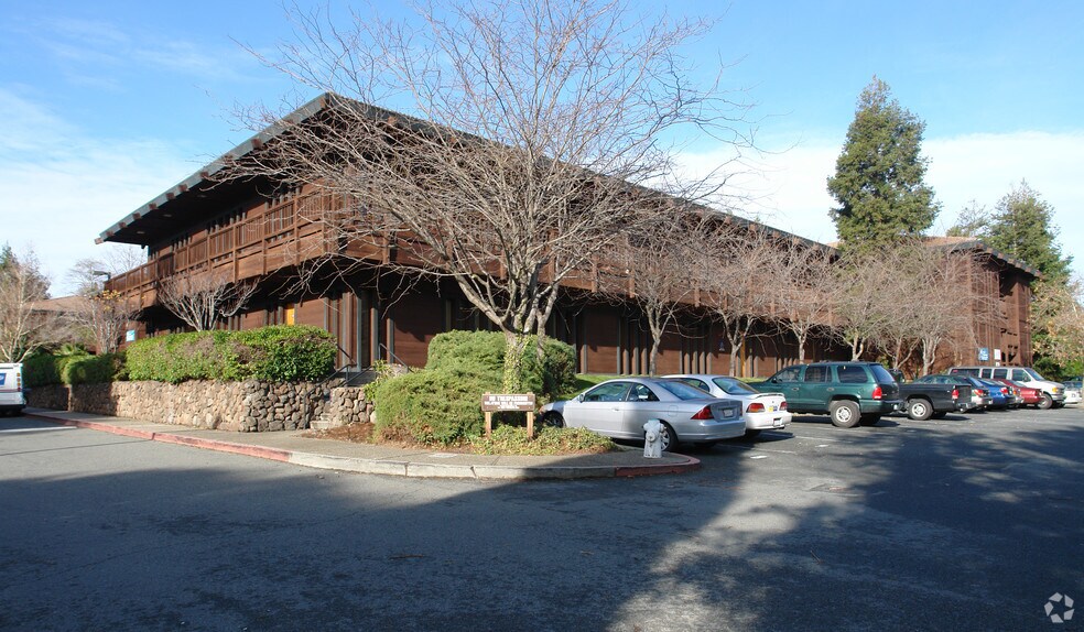 391 Taylor Blvd, Pleasant Hill, CA à louer - Photo de l’immeuble – Image 2 sur 8
