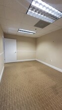 3825 Henderson Blvd, Tampa, FL à louer Photo intérieure– Image 2 sur 14