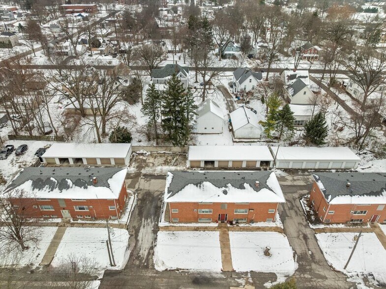 218 Carolyn Ln, Eureka, IL à vendre - Photo de l’immeuble – Image 1 sur 5