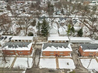 Plus de détails pour 218 Carolyn Ln, Eureka, IL - Logement à vendre