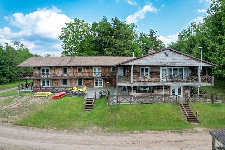 521 Co 27 rd, Oswegatchie, NY à vendre - Photo principale – Image 1 sur 39