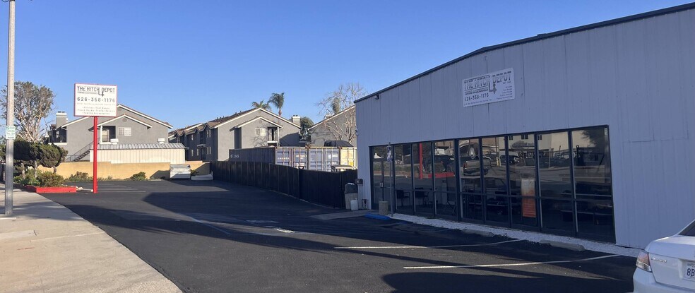 710-724 E San Bernardino Rd., Covina portefeuille de 2 biens à vendre sur LoopNet.fr - Photo de l’immeuble – Image 3 sur 4