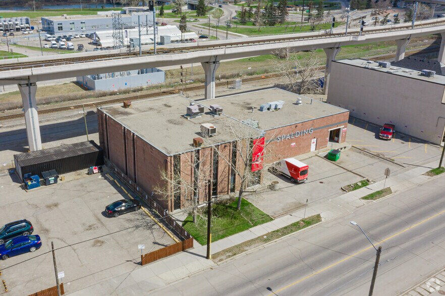 1616 10th Ave SW, Calgary, AB à louer - Photo de l’immeuble – Image 3 sur 4