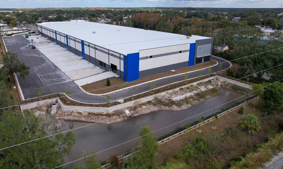 15157 US Hwy 441, Delray Beach, FL à louer - Photo de l’immeuble – Image 2 sur 2