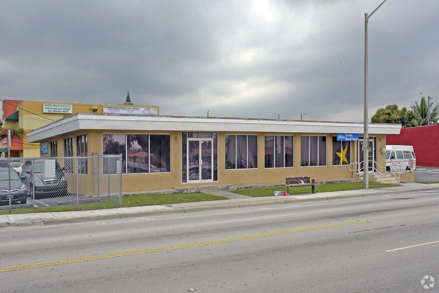 3500 NW 7th St, Miami, FL à louer - Photo de l’immeuble – Image 2 sur 7