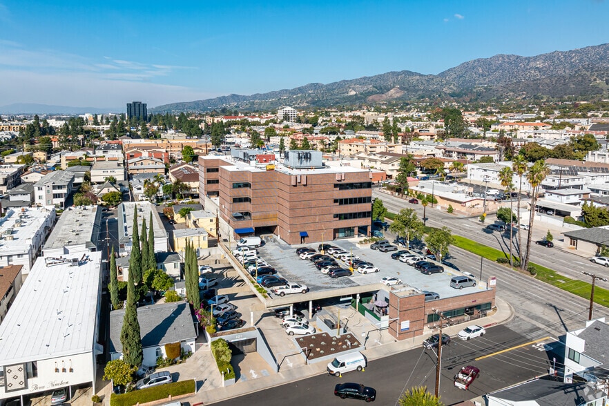 601 S Glenoaks Blvd, Burbank, CA à louer - Aérien – Image 2 sur 24