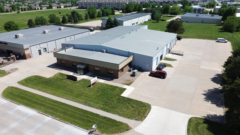 16190 Laurel St, Waukee, IA à louer - Photo de l’immeuble – Image 3 sur 5