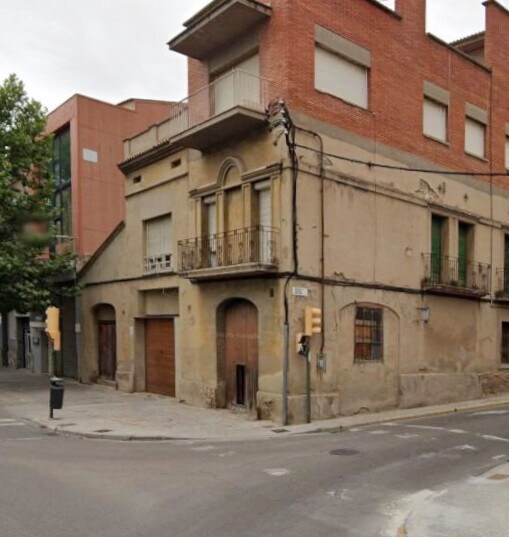 Immeuble residentiel dans Igualada, Barcelona à vendre - Photo de l’immeuble – Image 2 sur 2
