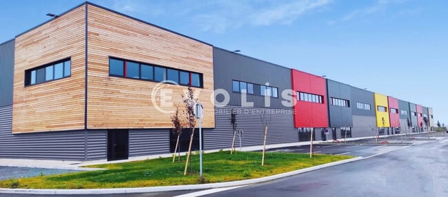 Plus de détails pour Avenue Du Noyer À La Malice, Louvres - Bureau, Local d'activités à louer