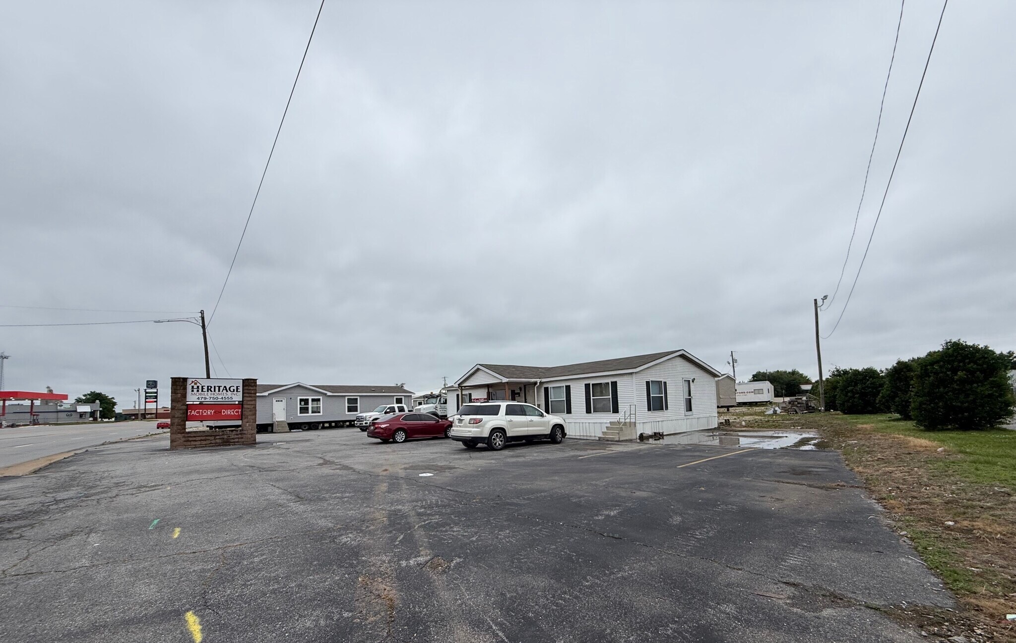 1412 S Thompson St, Springdale, AR à vendre Photo de l’immeuble– Image 1 sur 8